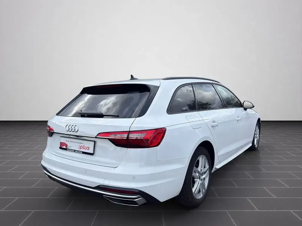 Gebraucht Audi A4 Advanced Plus 163 PS (119 kW) 2022 Ibisweiß Kombi