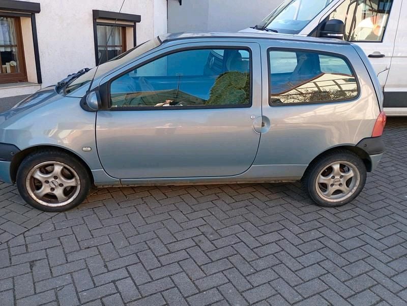 Gebraucht Renault Twingo 58 PS (42 kW) 2002 Grau Kleinwagen