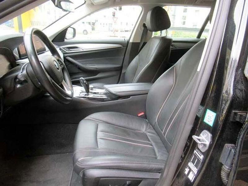 Gebraucht BMW 520 Efficient Dynamics 190 PS (139 kW) 2022 Schwarz Kombi