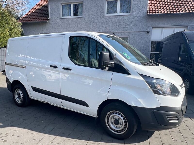 Weiß Gebraucht 2017 Ford Transit Custom Trend Van / Kleinbus | 7.499 € - Bild 1/4
