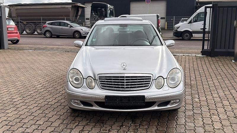 Gebraucht Mercedes E320 Elegance 224 PS (164 kW) 2004 Silber Limousine