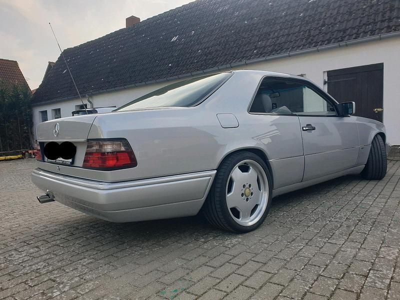Gebraucht Mercedes 220 150 PS (110 kW) 1993 Coupé