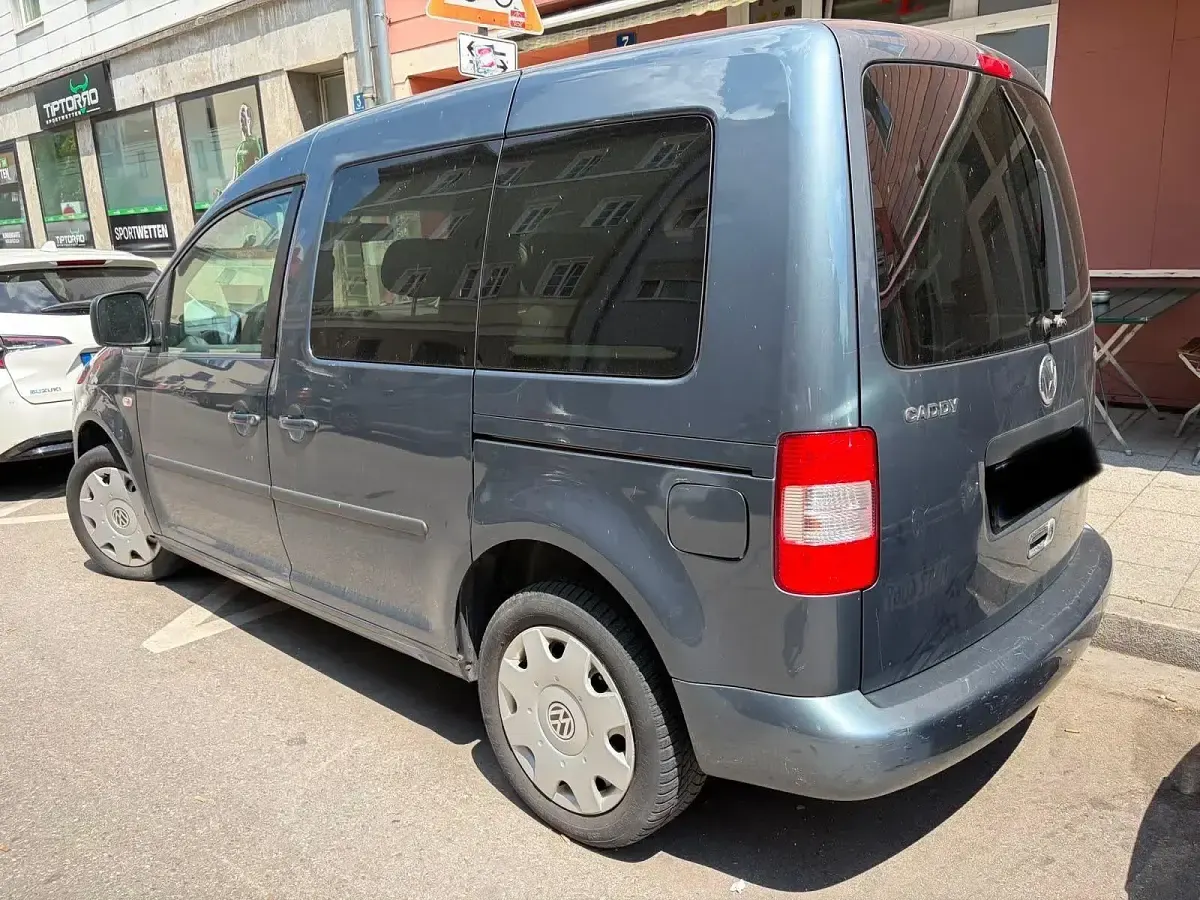 Gebraucht VW Caddy Life 80 PS (58 kW) 2009 Grau Van / Kleinbus