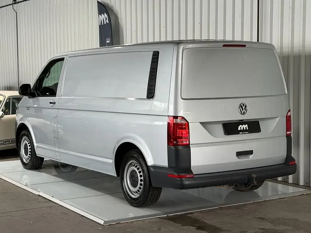Gebraucht VW Transporter 150 PS (110 kW) 2019 Silber Van