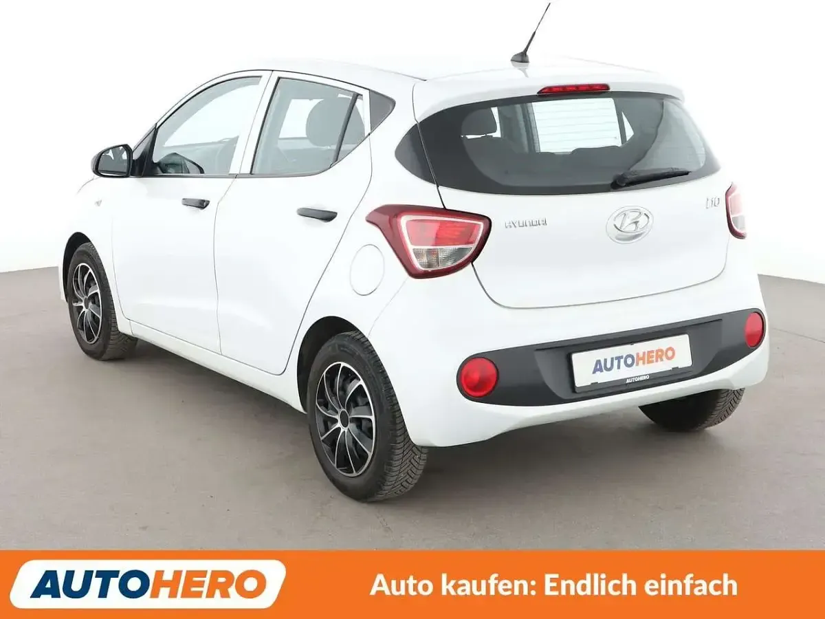 Gebraucht Hyundai i10 GO! 67 PS (49 kW) 2017 Weiß Kleinwagen