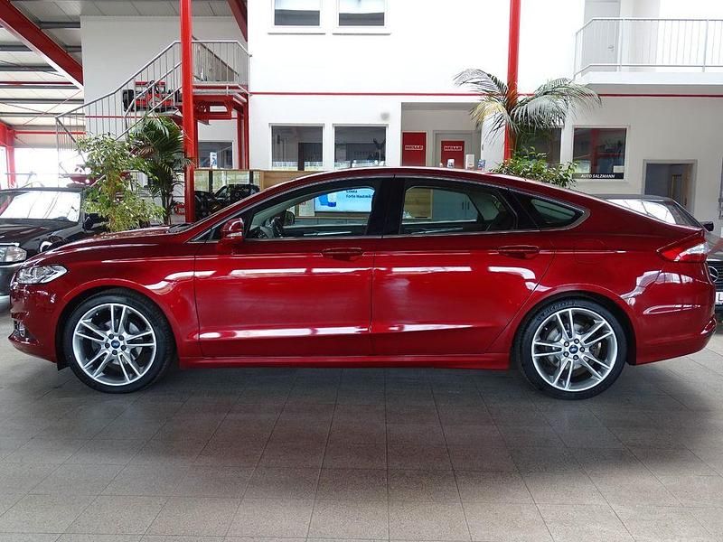 Gebraucht Ford Mondeo Titanium 160 PS (117 kW) 2018 Rubyrot (metallic) (metallic) Limousine