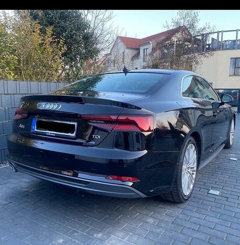 Używany Audi A5 S-Line 190 KM (139 kW) 2018 Czarny Coupe