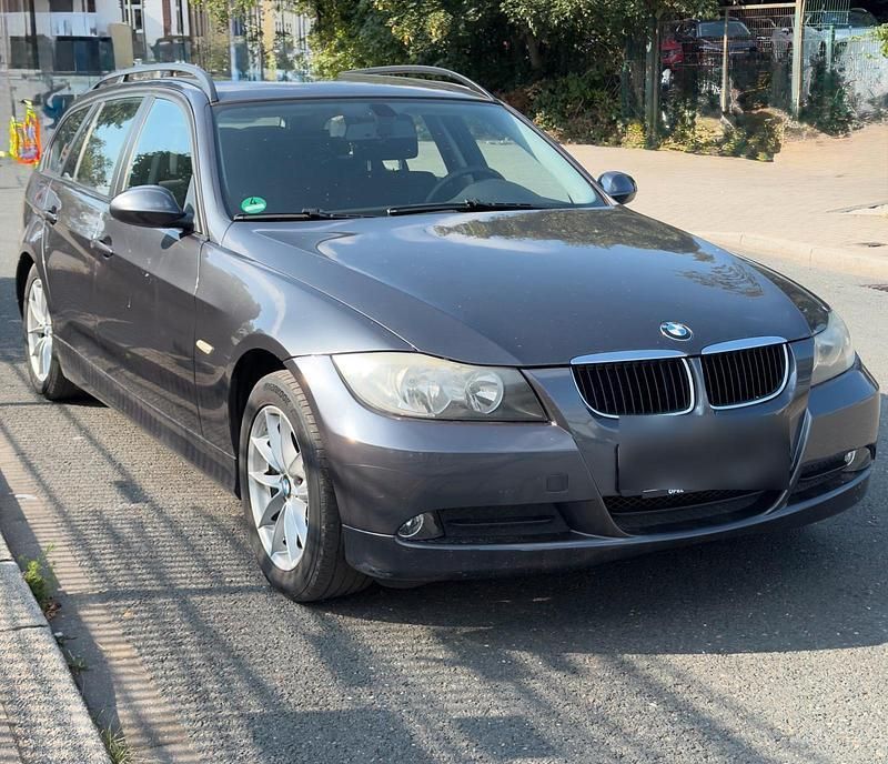 Gebraucht 2007 BMW 318 Kombi | 2.700 € (Guter Preis) - Bild 1/4