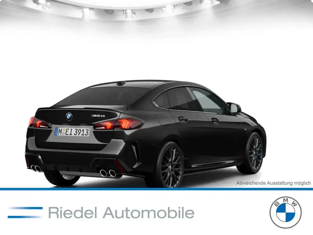 Gebraucht BMW M235 300 PS (220 kW) 2025 Black saphire metallic Coupé