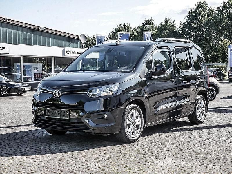Schwarz Gebraucht 2020 Toyota Proace Verso City Kombi | 20.880 € (Superpreis) - Bild 1/4