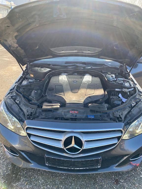Gebraucht Mercedes E350 252 PS (185 kW) 2014 Grau Kombi