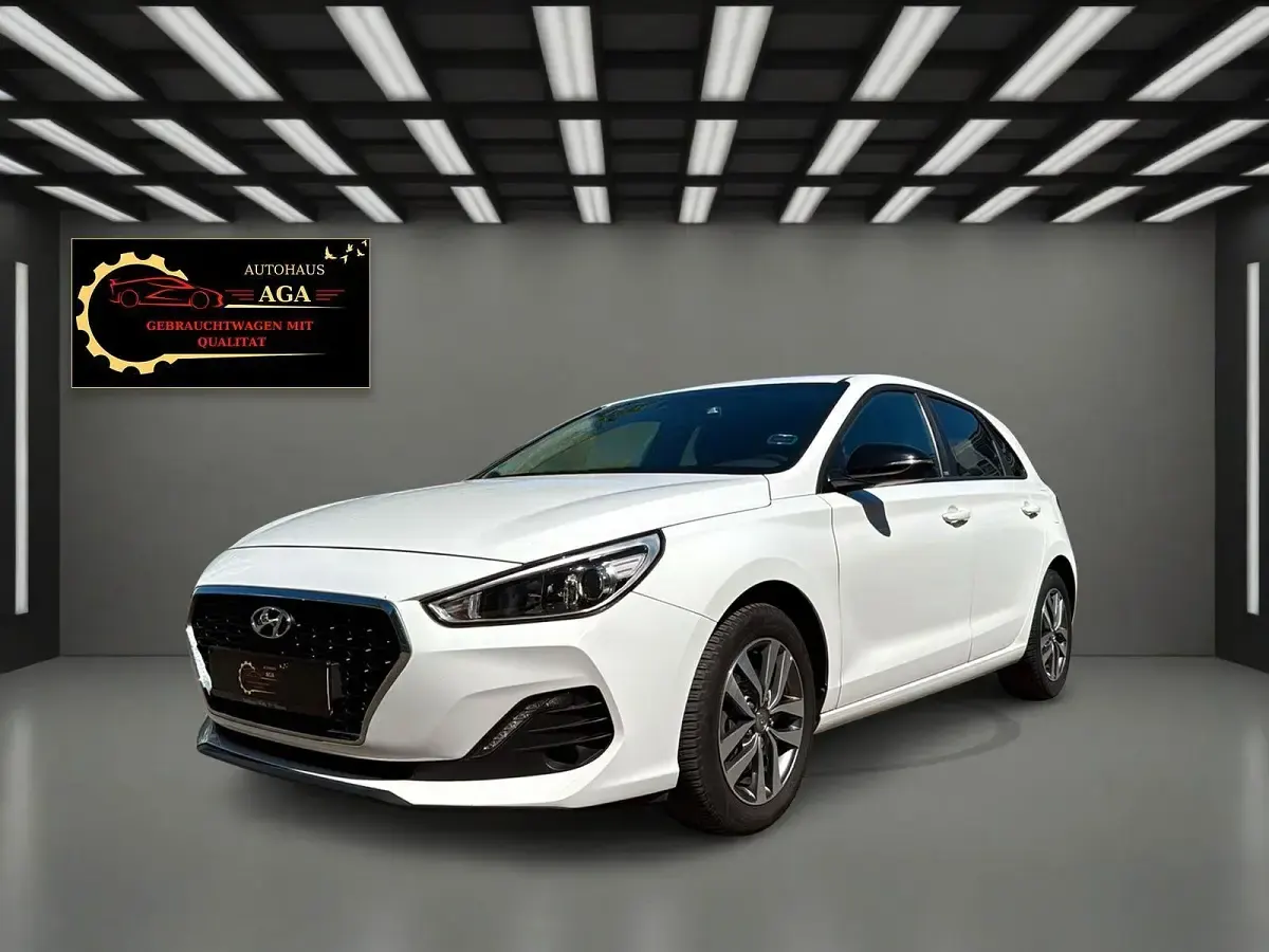 Gebraucht Hyundai i30 YES! 116 PS (85 kW) 2020 Weiß Limousine