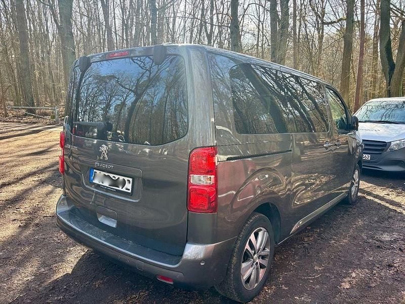 Gebraucht Peugeot Traveller Allure 177 PS (130 kW) 2022 Schwarz Van / Kleinbus