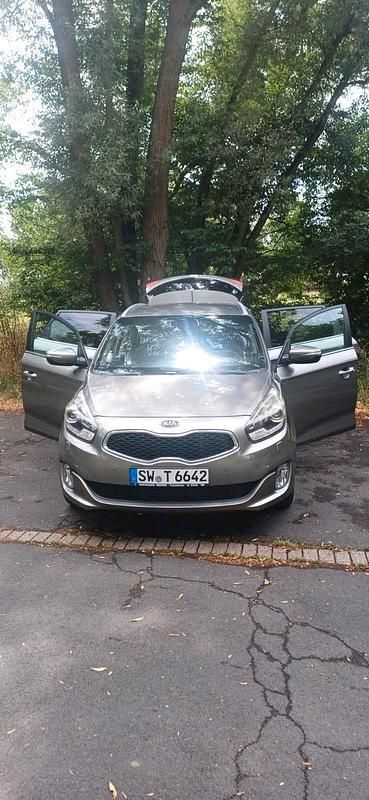 Beige Gebraucht 2014 Kia Carens Van / Kleinbus | 7.200 € (Fairer Preis) - Bild 1/4
