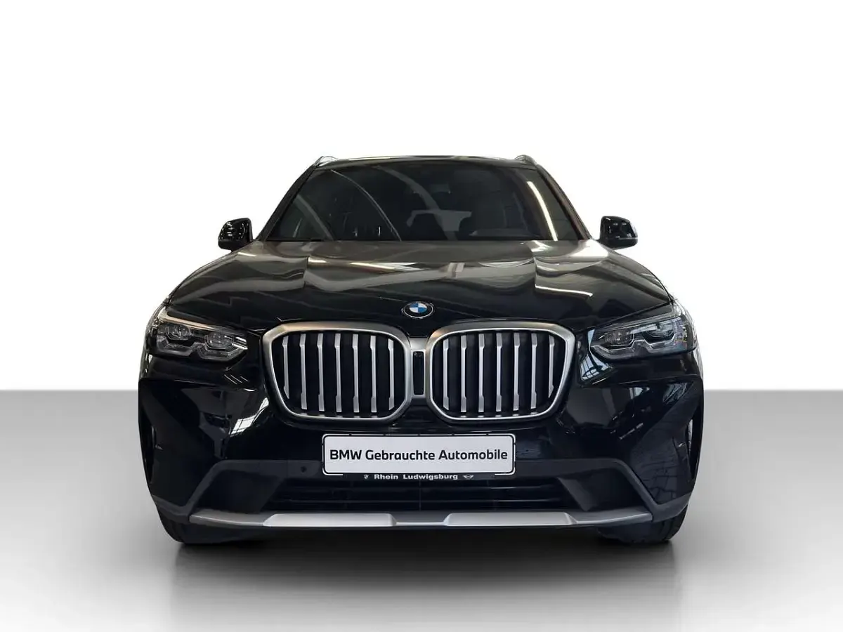 Gebraucht BMW X3 Sport Line 184 PS (135 kW) 2023 Schwarz SUV