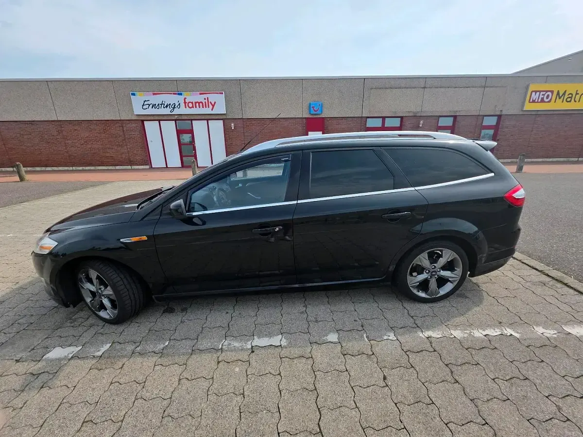 Gebraucht Ford Mondeo 175 PS (128 kW) 2010 Schwarz Kombi