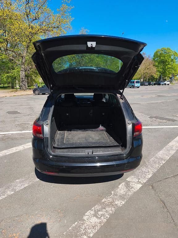 Usata Opel Astra 125 CV (91 kW) 2017 Nero Station wagon