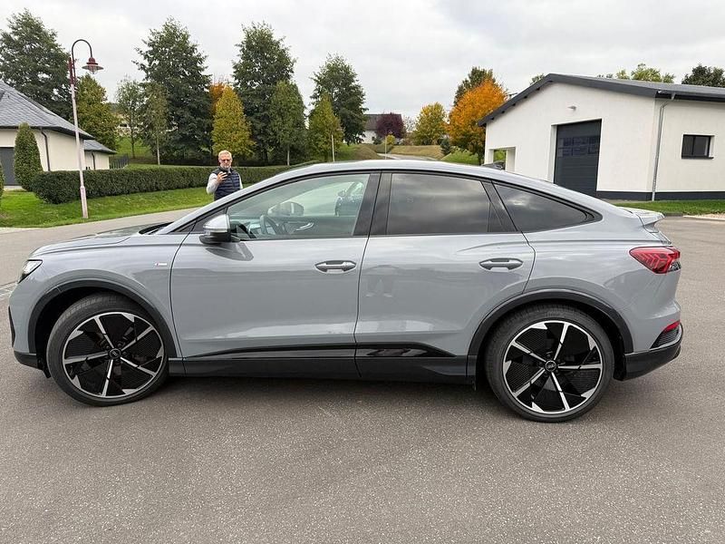 Gebraucht Audi Q4 Sportback e-tron S-Line 219 kW (299 PS) 2022 Grau SUV