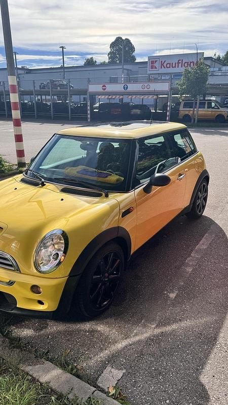 Gebraucht Mini ONE 90 PS (66 kW) 2003 Gelb Kleinwagen