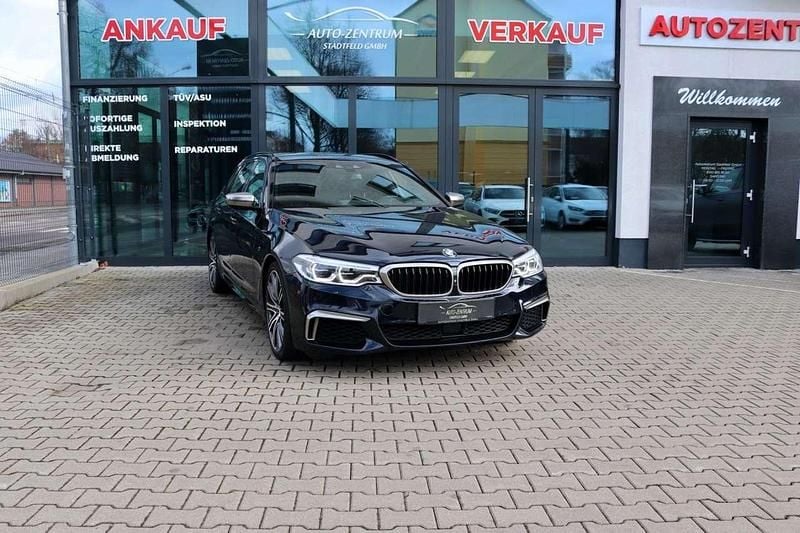 Gebraucht BMW 550 400 PS (294 kW) 2019 Carbonschwarz Kombi