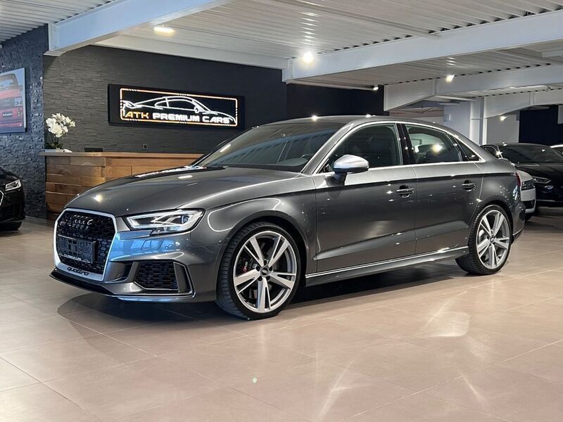 Grau Gebraucht 2020 Audi RS3 Sport Kleinwagen | 43.400 € (Fairer Preis) - Bild 1/4