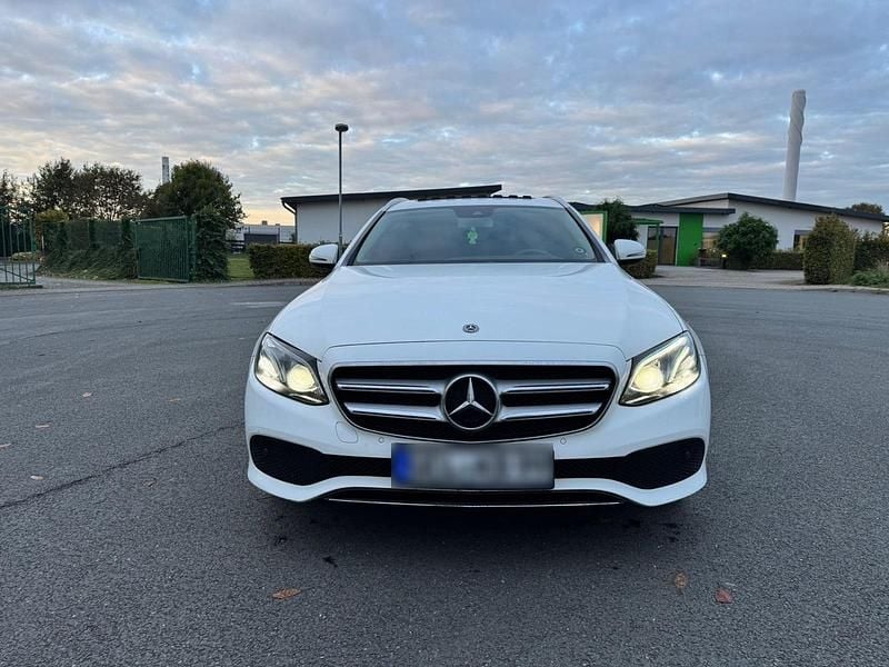 Gebraucht Mercedes E350 258 PS (189 kW) 2017 Weiß Kombi