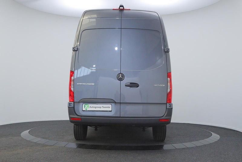 Gebraucht Mercedes Sprinter 170 PS (125 kW) 2024 Metallic Van