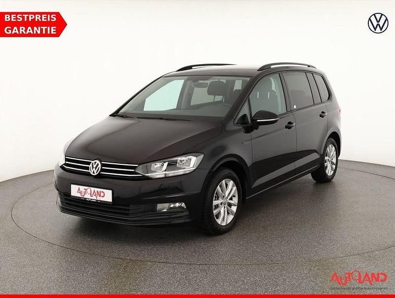 Schwarz Gebraucht 2017 VW Touran Van / Kleinbus | 19.990 € (Fairer Preis) - Bild 1/4