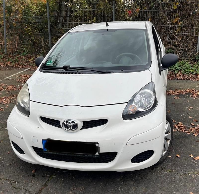 Gebraucht 2010 Toyota Aygo Kleinwagen | 950 € (Fairer Preis) - Bild 1/4