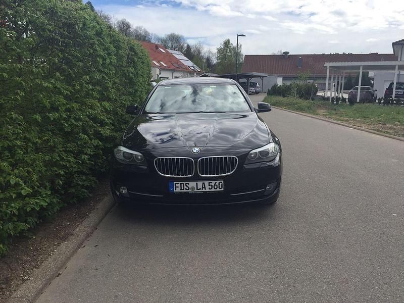 Gebraucht BMW 530 Sport Line 258 PS (189 kW) 2012 Schwarz Kombi
