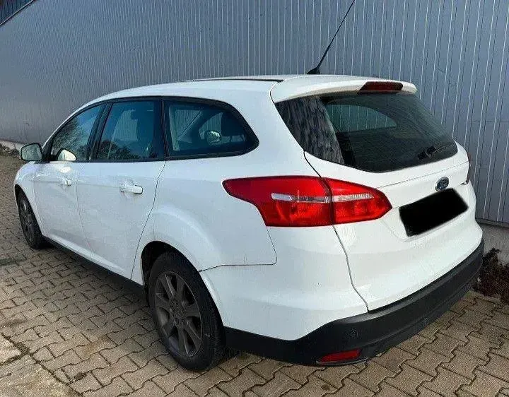 Używany Ford Focus 120 KM (88 kW) 2015 Biały Kombi