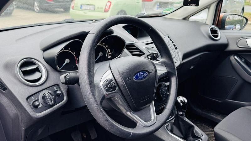 Gebraucht Ford Fiesta SYNC Edition 80 PS (58 kW) 2014 Braun Kleinwagen