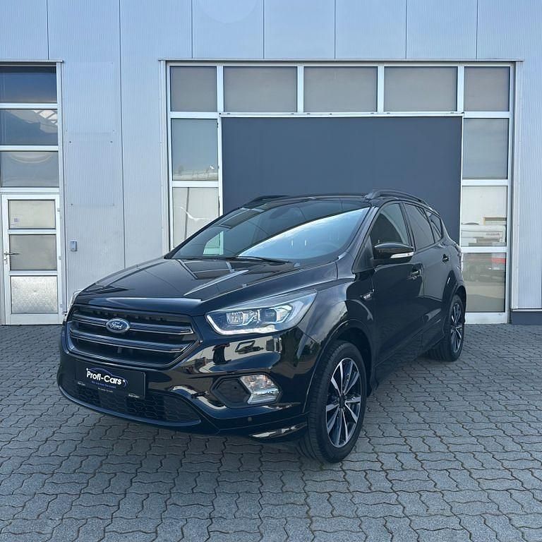 Schwarz Gebraucht 2018 Ford Kuga ST-Line SUV | 17.490 € (Fairer Preis) - Bild 1/4