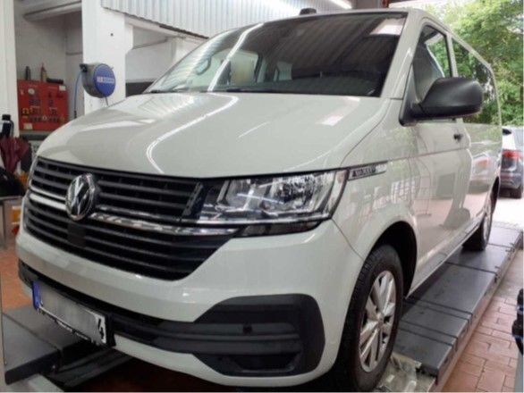 Ascotgrau Gebraucht 2022 VW Multivan Trendline Van / Kleinbus | 41.960 € (Guter Preis) - Bild 1/1