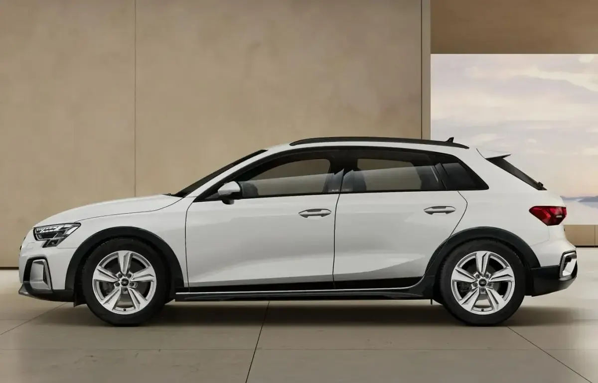 Nowe Audi A3 Ambiente 204 KM (150 kW) 2026 Biały SUV