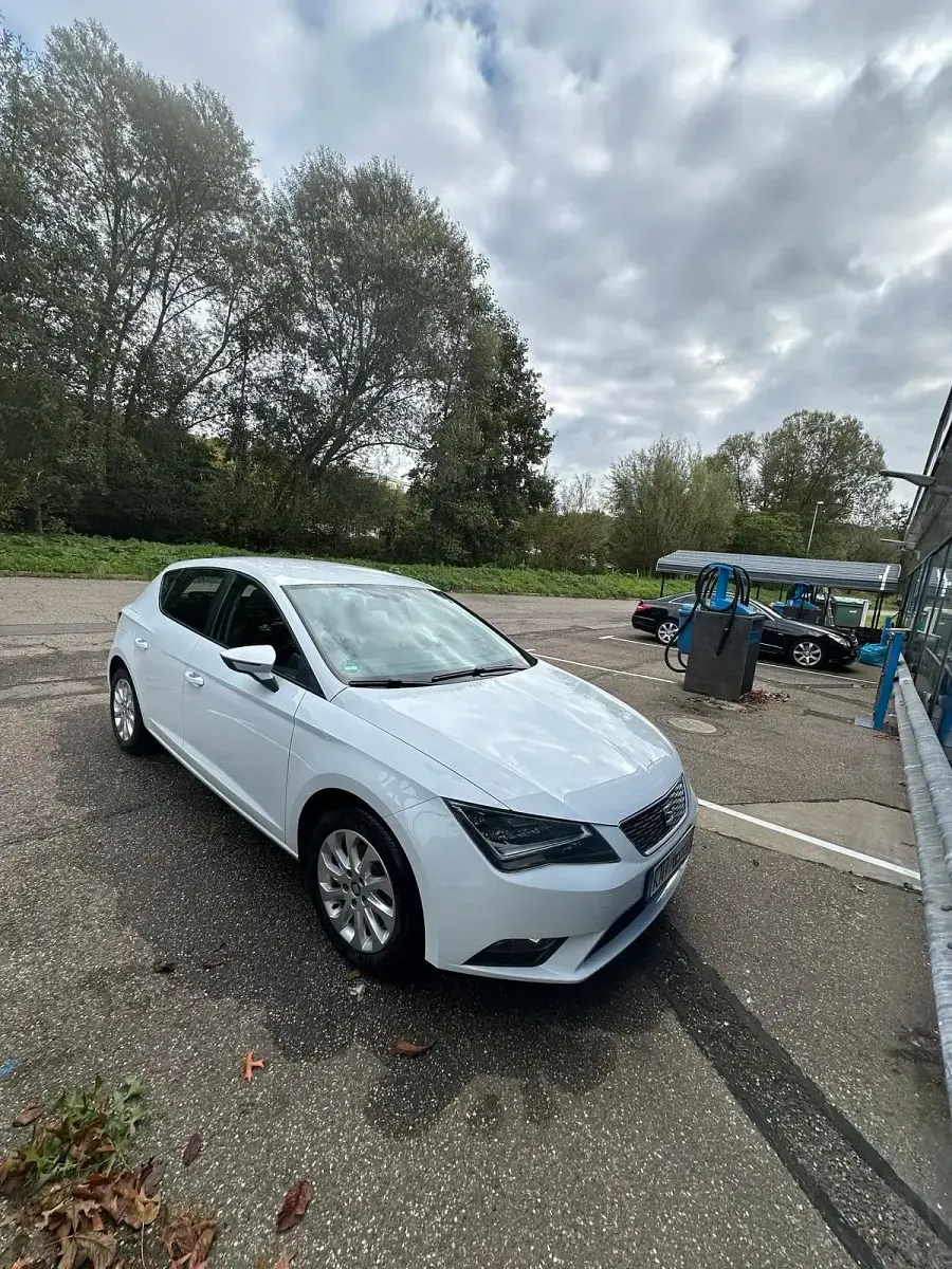 Gebraucht Seat Leon SC Style 105 PS (77 kW) 2014 Weiß Kleinwagen