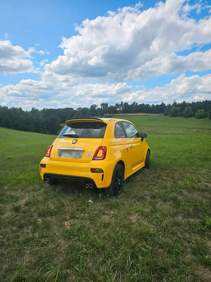 Gebraucht Abarth 595 Pista 165 PS (121 kW) 2020 Gelb Kleinwagen