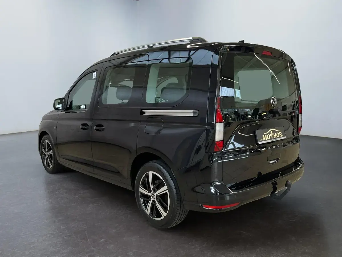 Gebraucht VW Caddy Life 114 PS (83 kW) 2022 Schwarz Van / Kleinbus