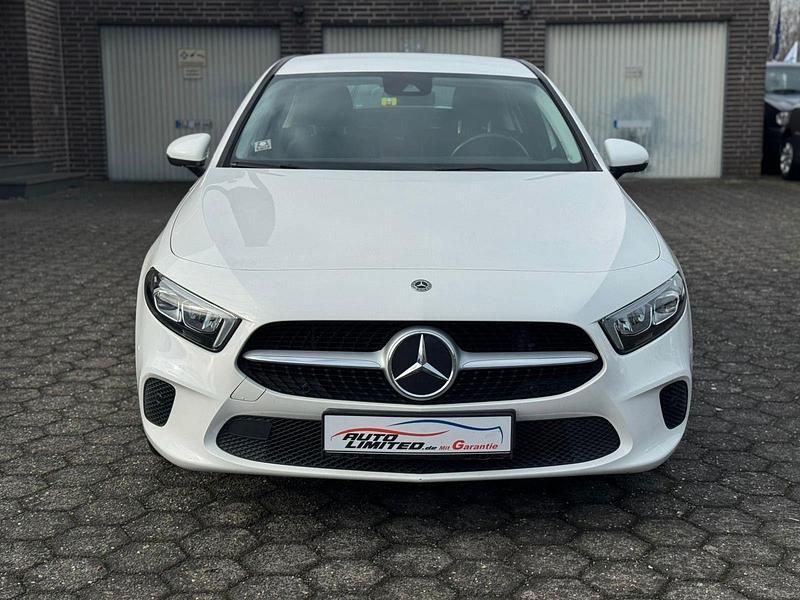 Gebraucht Mercedes A220 190 PS (139 kW) 2020 Weiß Kleinwagen