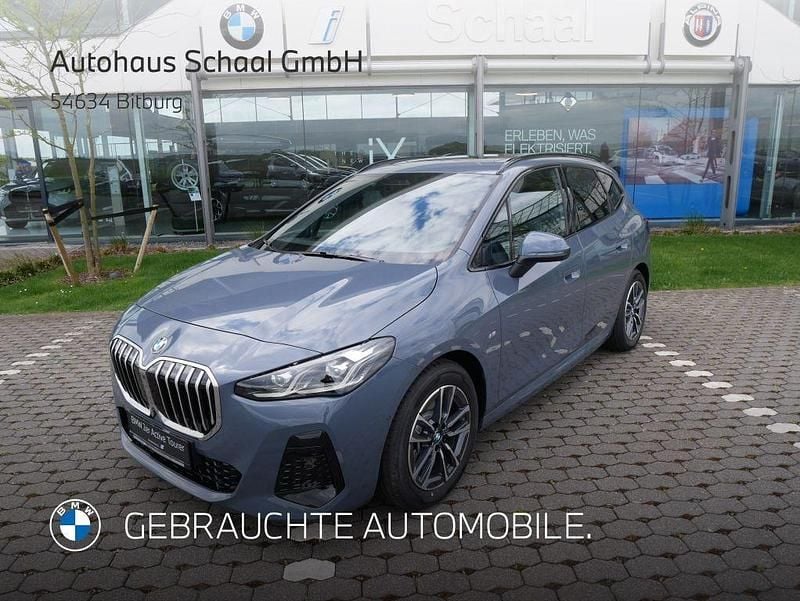 Grau Gebraucht 2025 BMW 223 Active Tourer M Sport Van / Kleinbus | 54.490 € - Bild 1/4