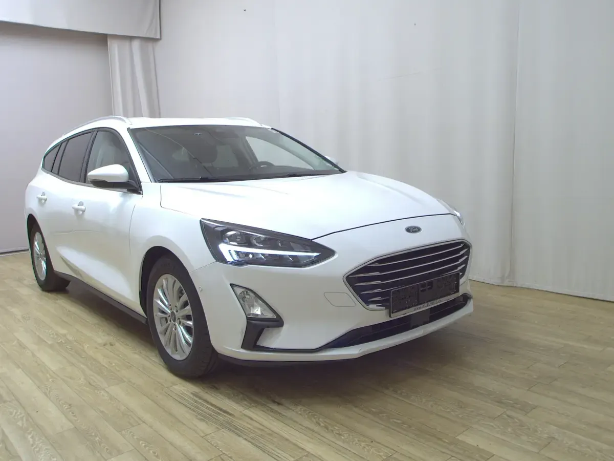 Używany Ford Focus Titanium 150 KM (110 kW) 2021 Biały Kombi
