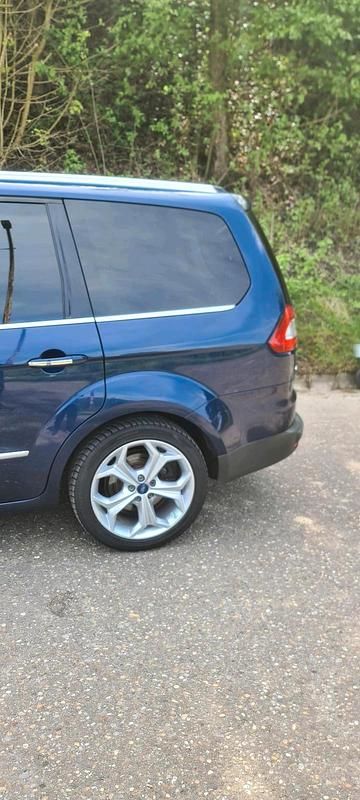 Gebraucht Ford Galaxy 163 PS (119 kW) 2012 Blau Van / Kleinbus