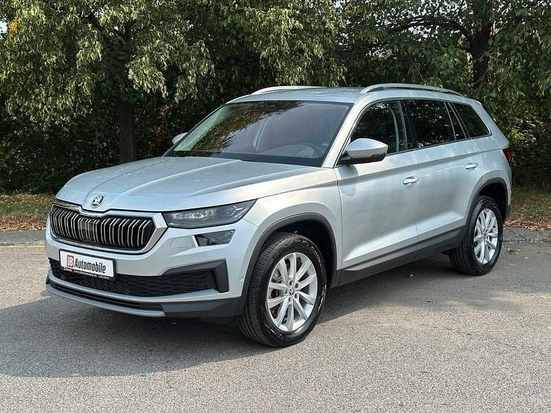 Silber Gebraucht 2024 Skoda Kodiaq Exclusive SUV | 42.483 € (Superpreis) - Bild 1/4