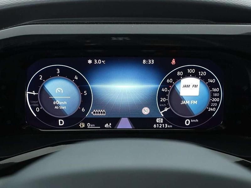 Gebraucht VW Multivan Basis 150 PS (110 kW) 2024 Grau Van