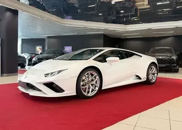 Usata Lamborghini Huracán 610 CV (448 kW) 2022 Bianco Coupé