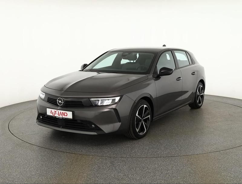 Grau Gebraucht 2024 Opel Astra Limousine | 17.890 € (Superpreis) - Bild 1/4