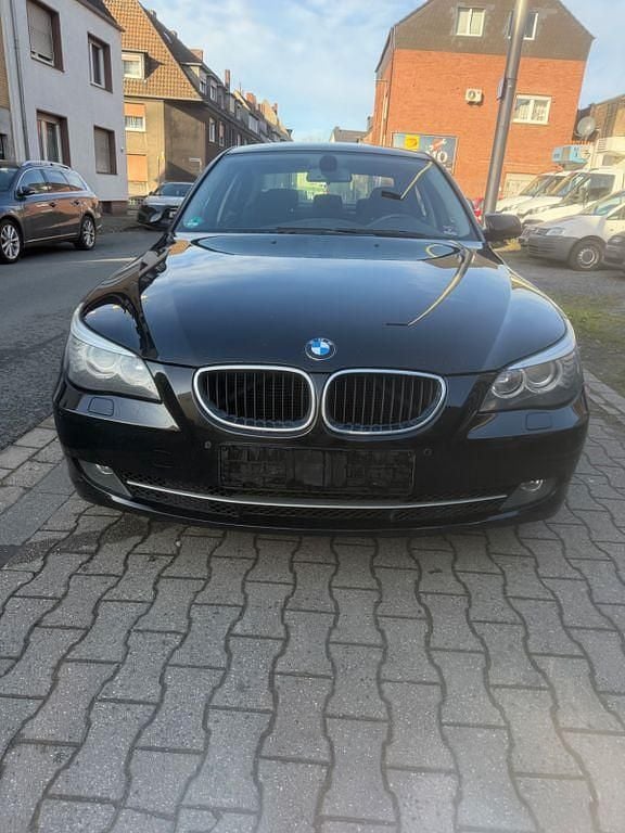 Schwarz Gebraucht 2007 BMW 520 Limousine | 4.390 € (Guter Preis) - Bild 1/4