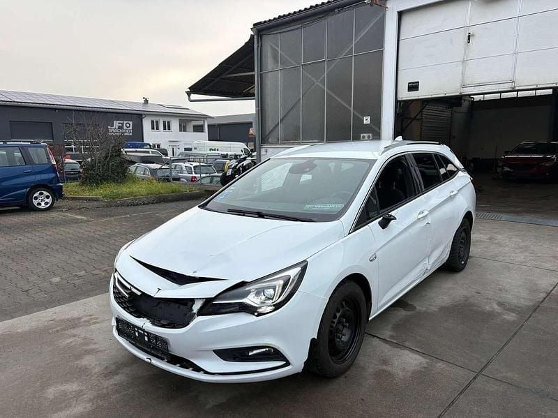 Weis Gebraucht 2017 Opel Astra Dynamic Kombi | 2.950 € (Superpreis) - Bild 1/4