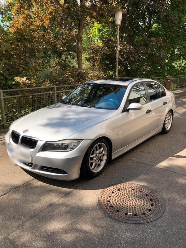 Gebraucht 2005 BMW 320 Limousine | 1.499 € - Bild 1/4