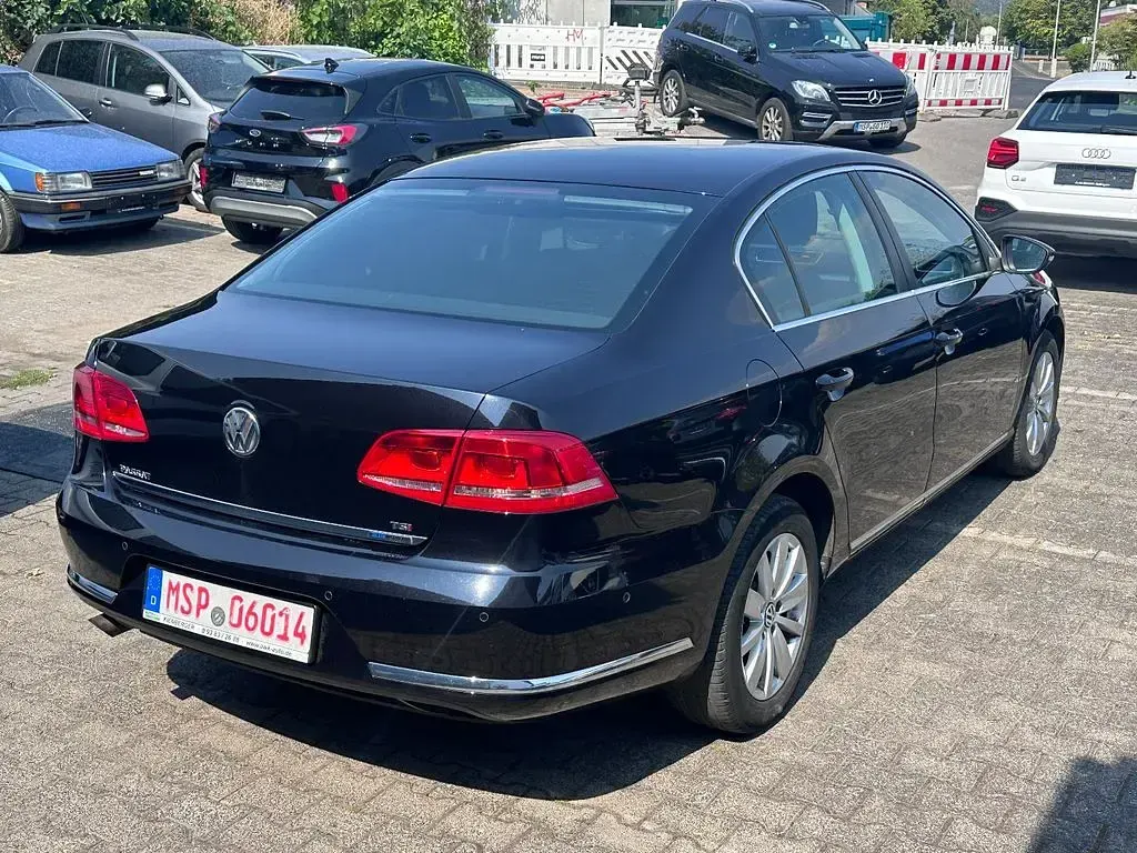 Gebraucht VW Passat Exclusive 122 PS (89 kW) 2012 Schwarz Limousine